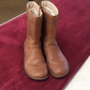 UGG
Kaleen Boot size 8